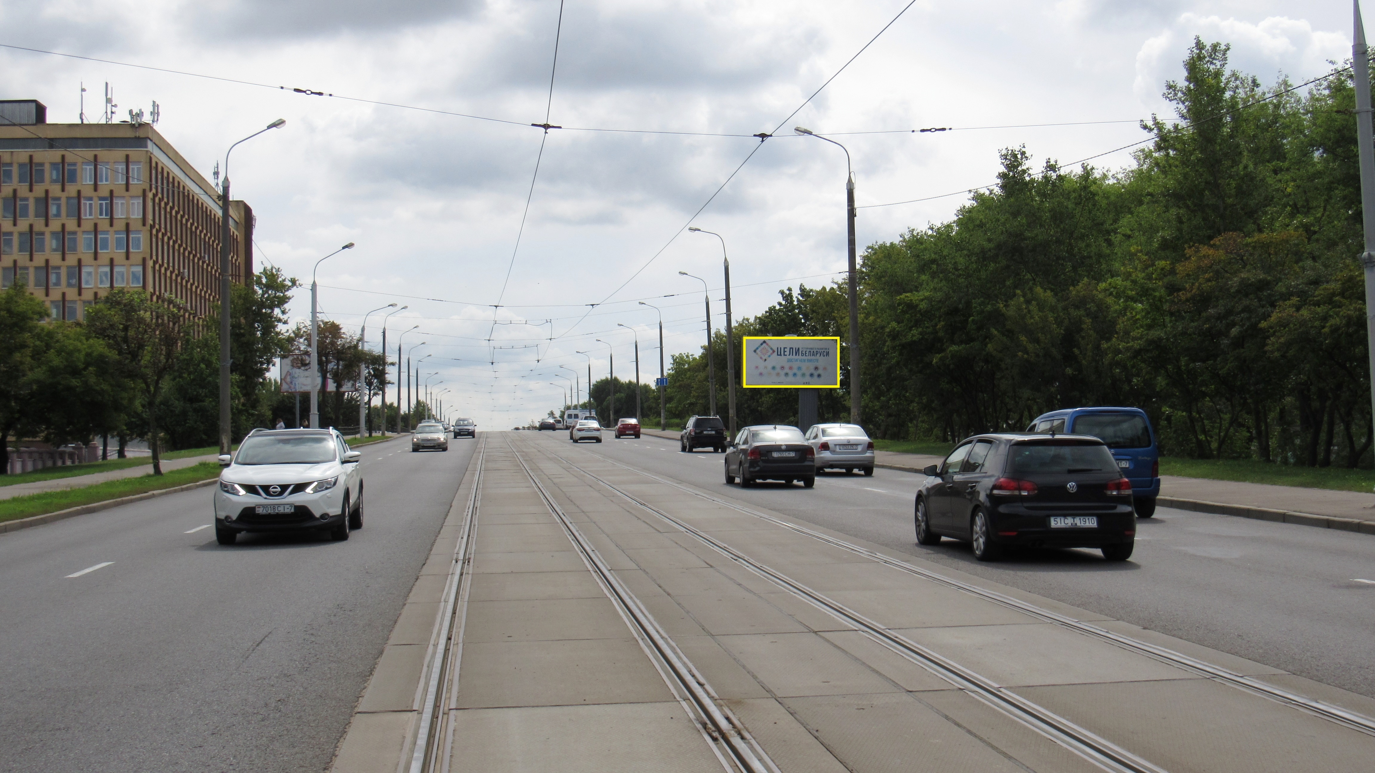 Минск, Долгобродская ул. (через дорогу от здания № 19) сторона A. Изображение 0.
